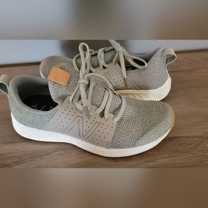 New Balance Womens Fresh Foam CruzV1 Running Shoes sage gree WSOTRV1 7.5